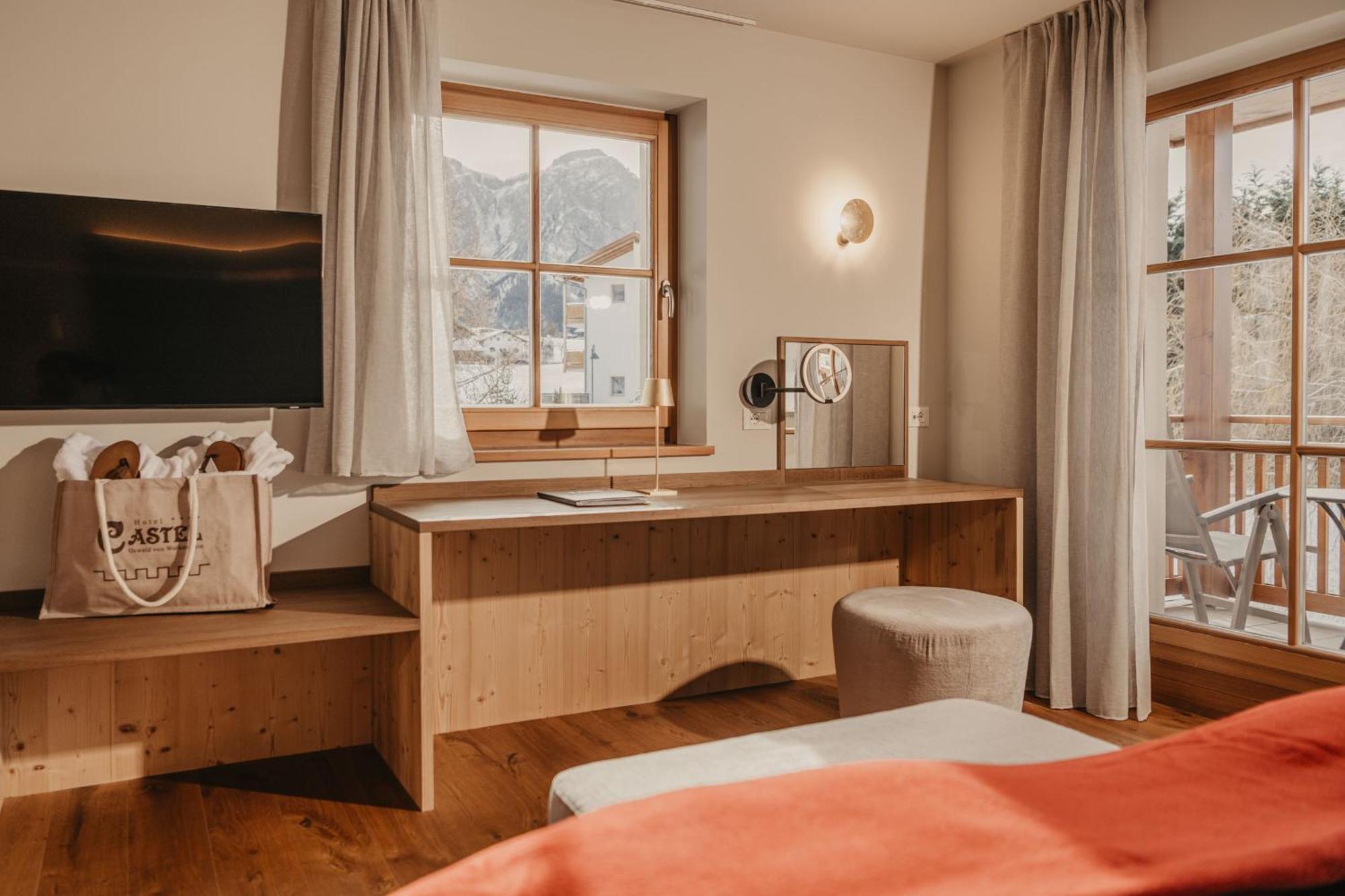 Hotel Castel Oswald Von Wolkenstein Castelrotto Exteriör bild