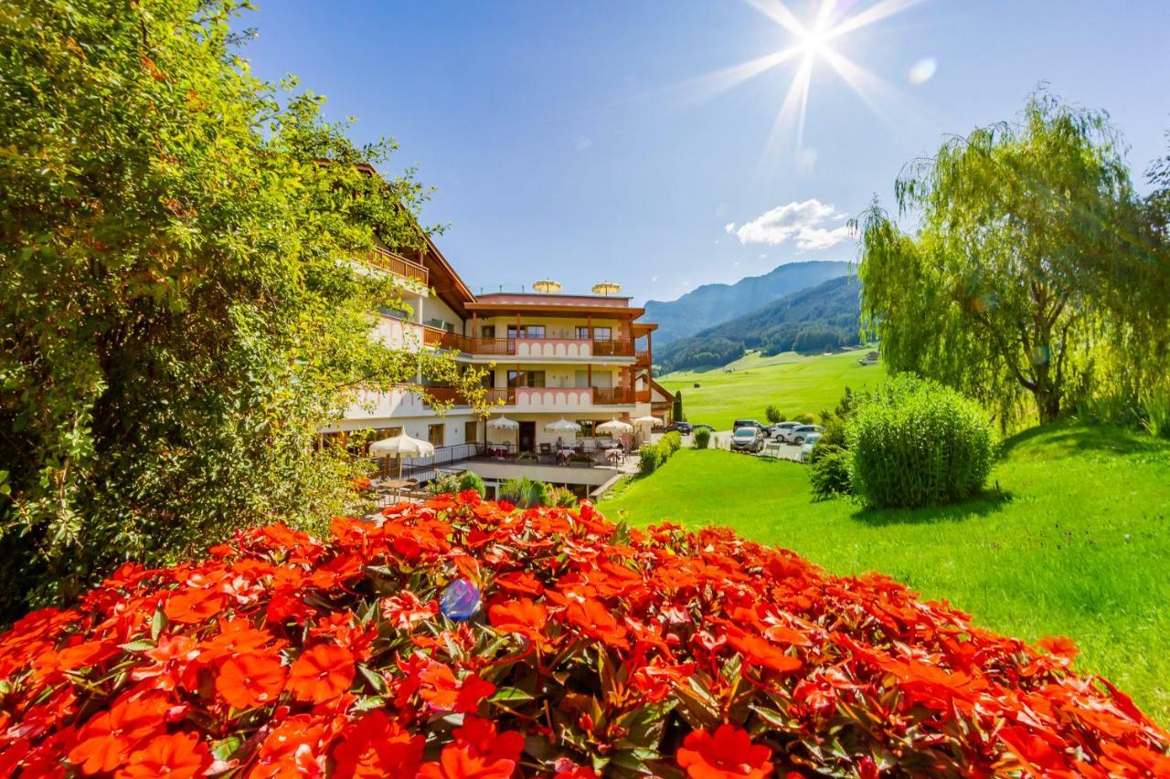Hotel Castel Oswald Von Wolkenstein Castelrotto Exteriör bild